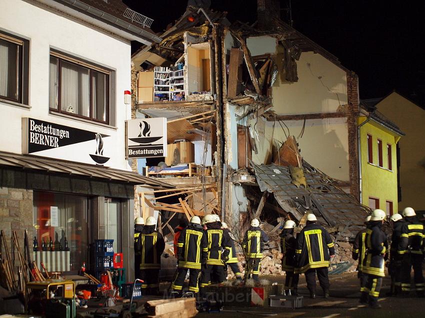 Hausexplosion Bruehl bei Koeln Pingsdorferstr P167.JPG